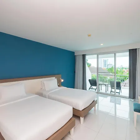 Pinnacle Grand Jomtien Resort And Beach Club Na Chom Thian Exterior photo