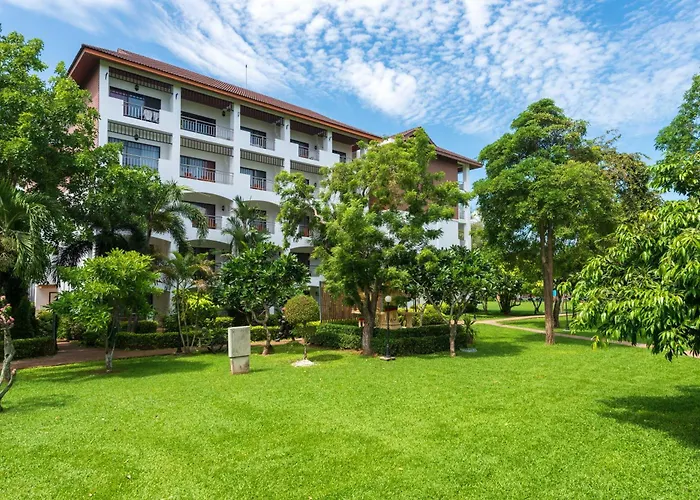 Pinnacle Grand Jomtien Resort And Beach Club